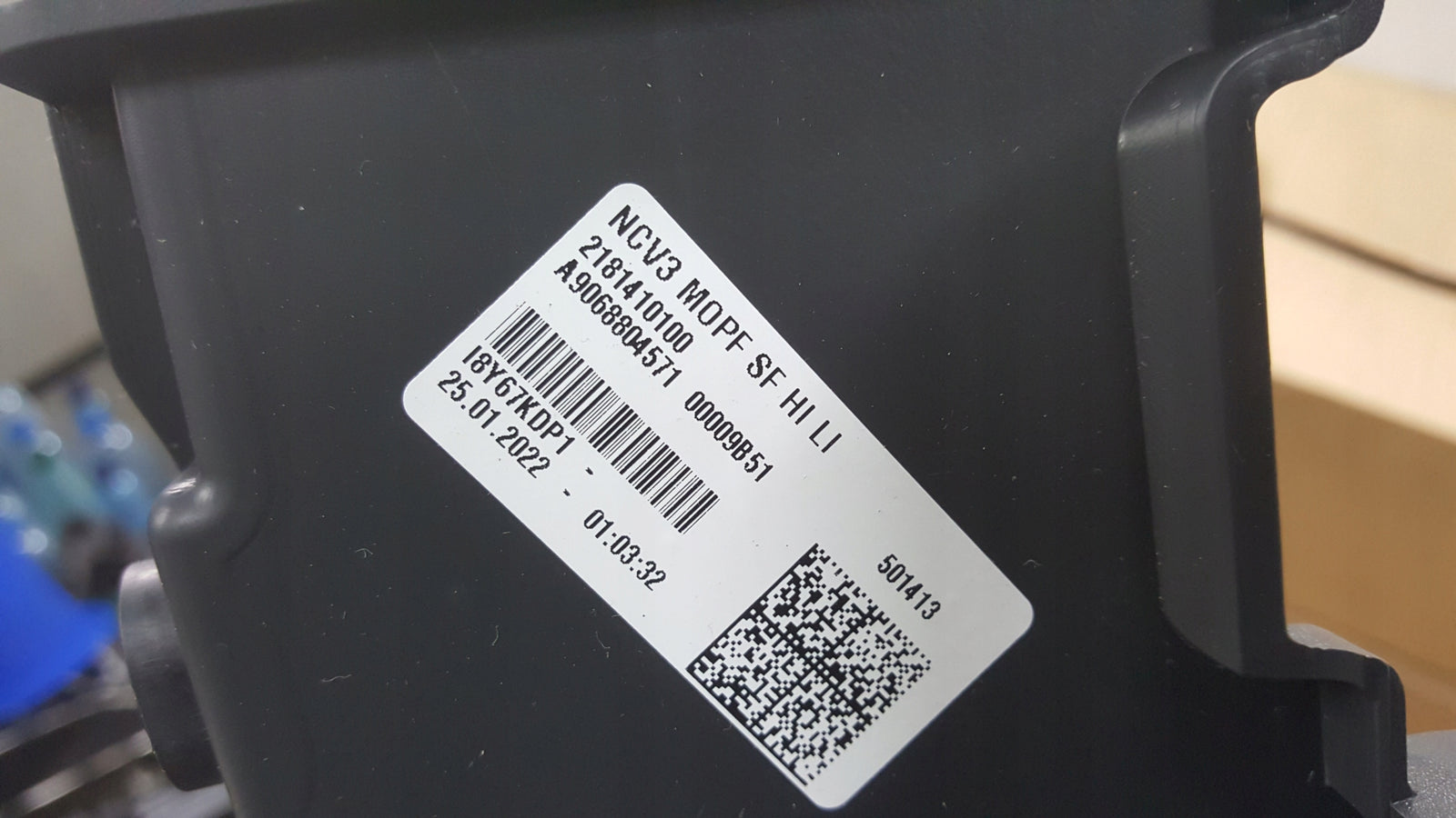 NOWY ORYGINALNY narożnik zderzaka lewy tył VW CRAFTER 2E1807321C