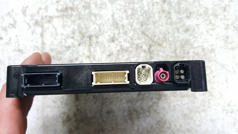 Sterownik moduł SOS-- AUDI A4 (B9) A5 RS4 RS5 4KE035282C demontaż