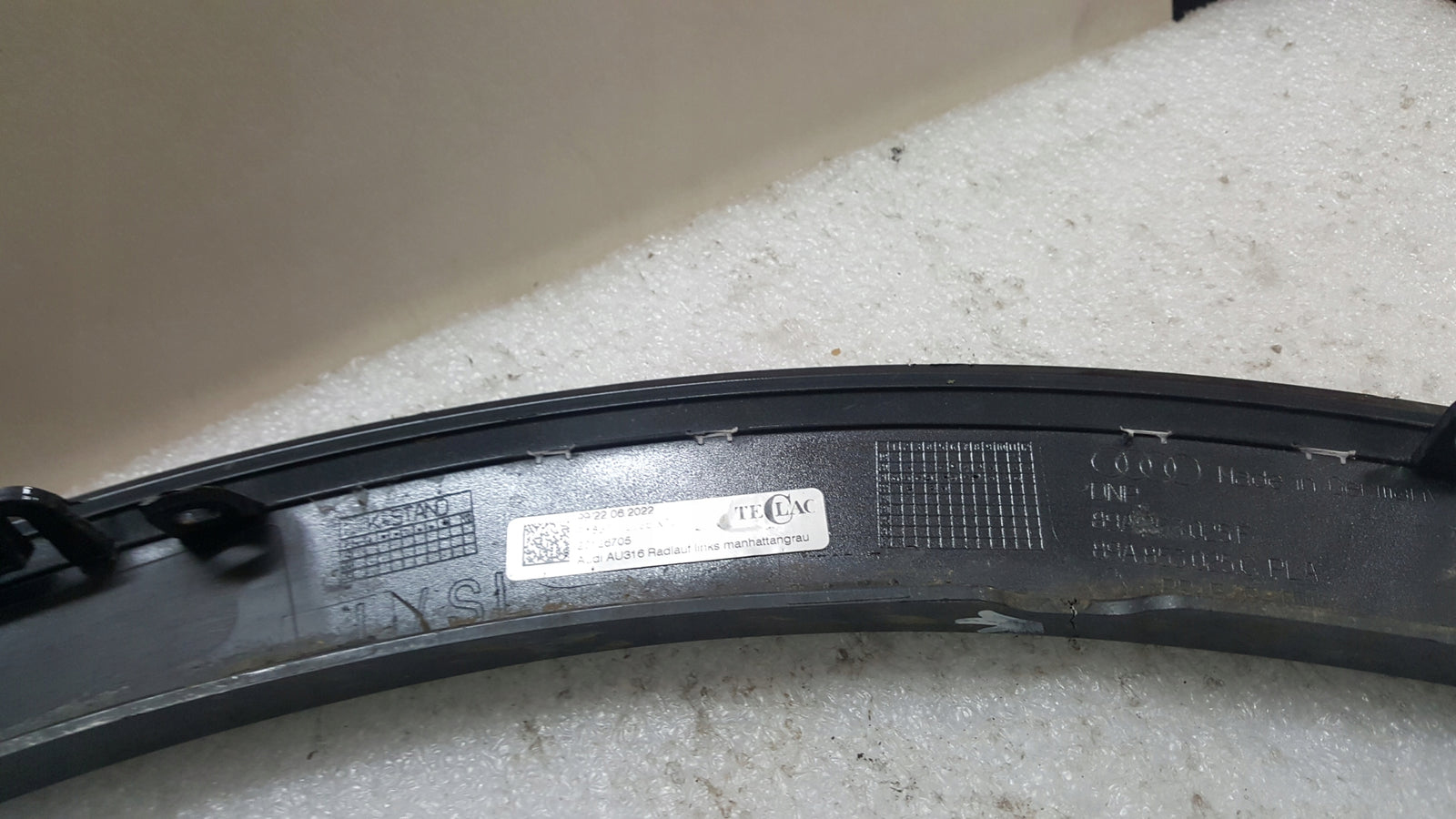 Listwa zderzaka przedniego lewa strona AUDI Q4 e-tron 89A853025F
