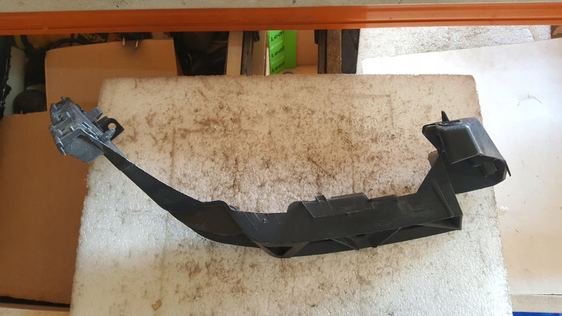 PEUGEOT 207 CC I 07r ślizg zderzaka lewy tył 1859870016