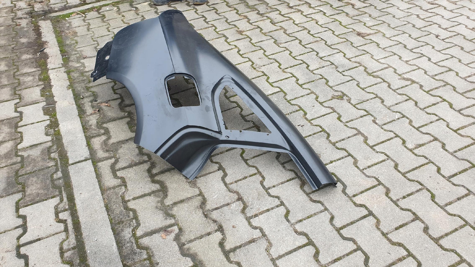 błotnik prawy tył AUDI A5 sportbak 8T8809838 NOWY