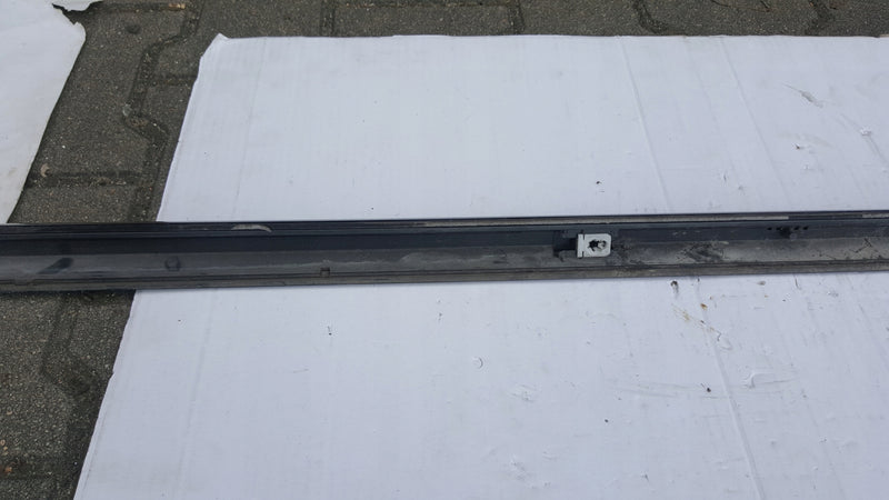 Listwa progowa prawa AUDI A4 B9 S-LINE 8W0853931A