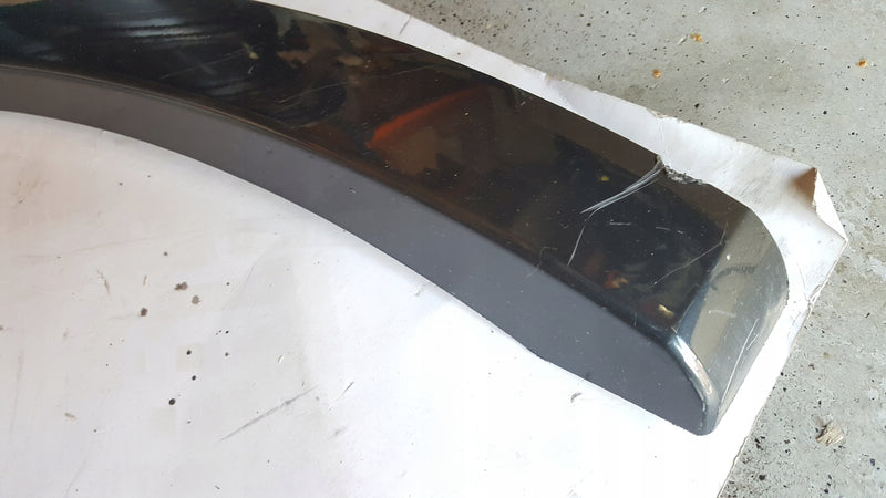 Listwa błotnika prawy tył AUDI Q5 80A853818A demontaż