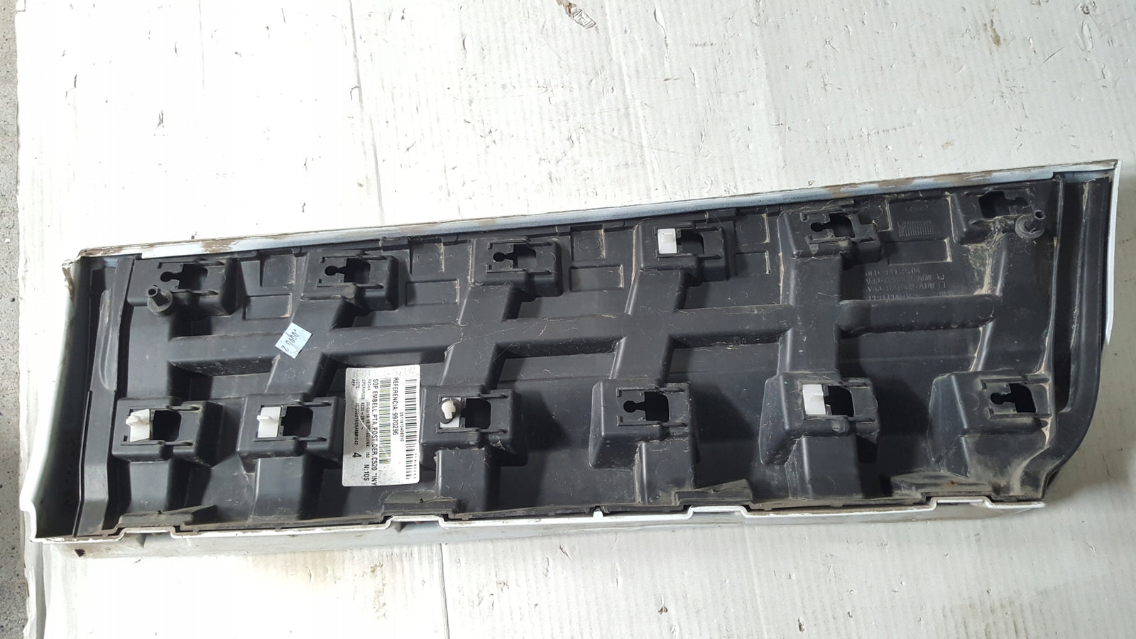 Listwa drzwi prawy tył FORD KUGA II CV4J-S24902-AGW demontaż