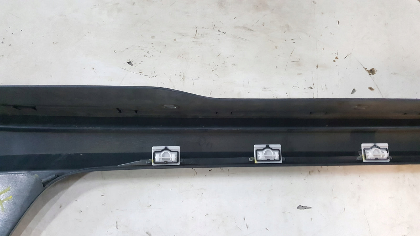 Listwa progowa PR AUDI TT TTRS 8S0853856F demontaż
