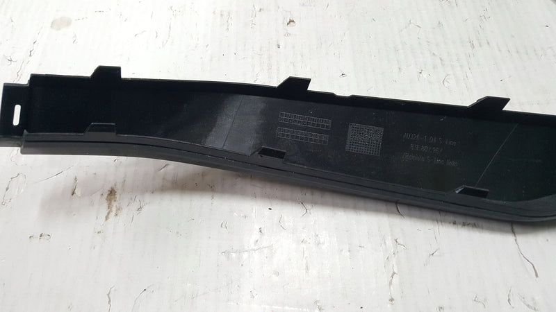 Listwa zderzaka tylnego lewa strona AUDI Q3 83F807967 demontaż