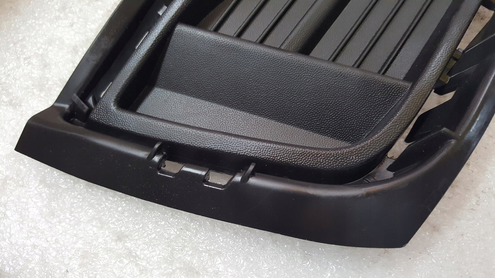 NOWA ORYGINALNA kratka zderzaka lewy przód VW SPORSTVAN 510853211D