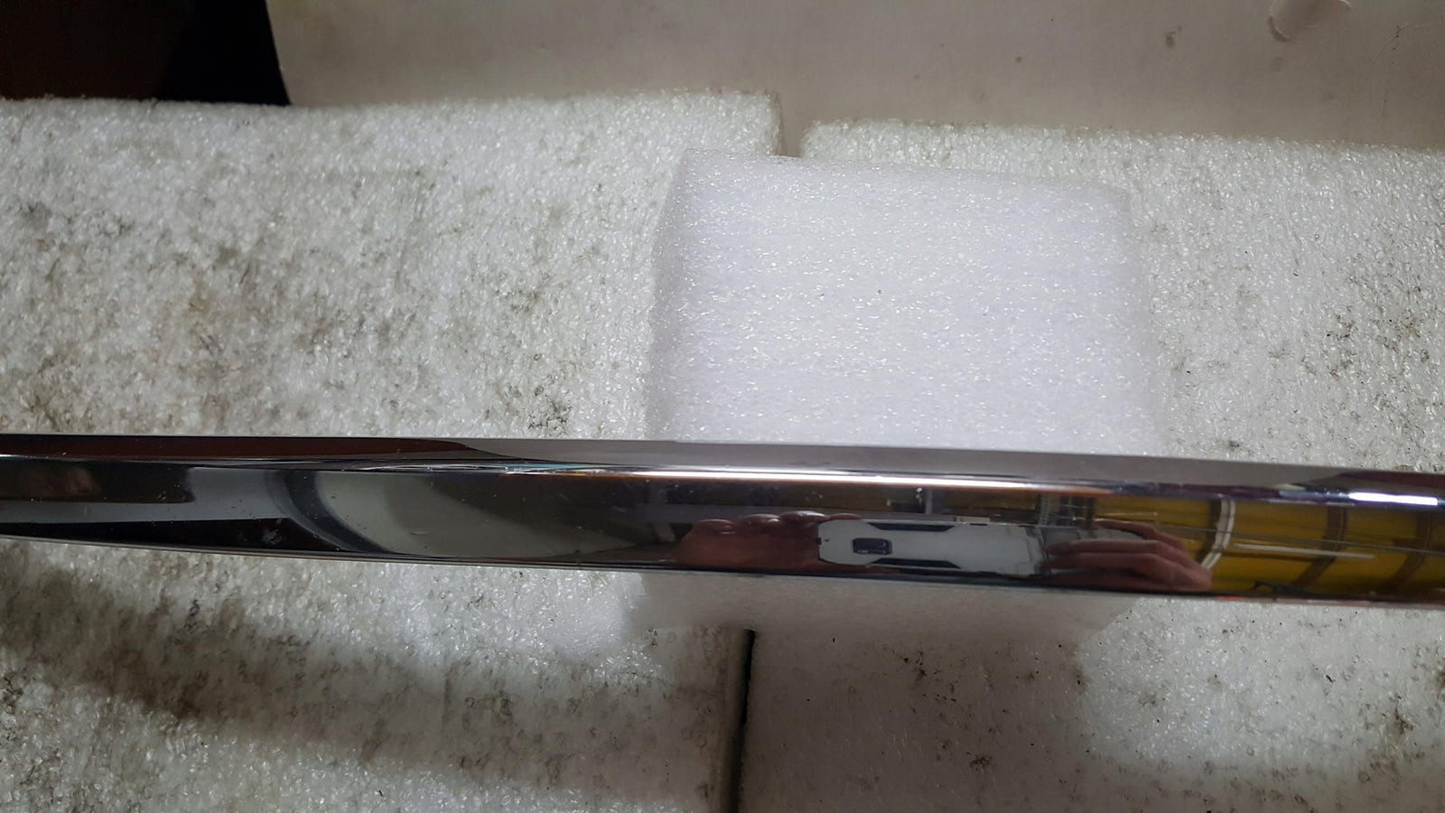 AUDI A6 C6 - LISTWA ZDERZAKA PRAWY PRZÓD 4F0853066