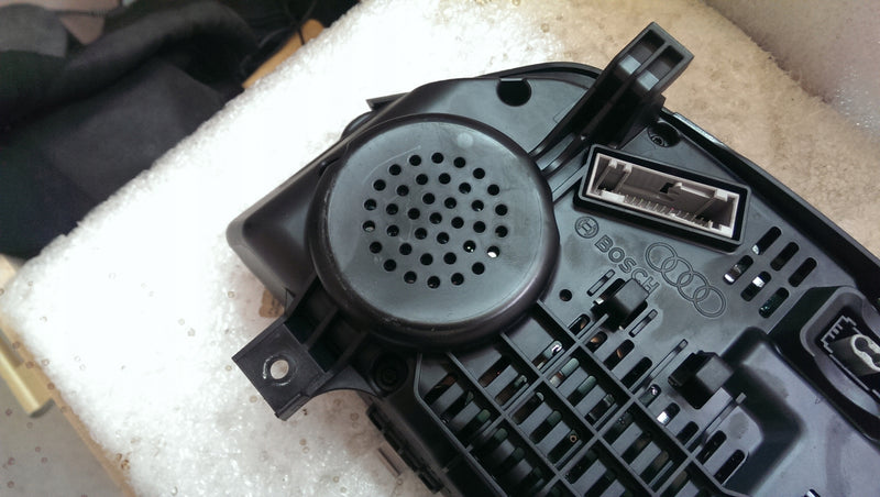 Licznik zegary virtual LCD AUDI E-TRON 4KE920795A