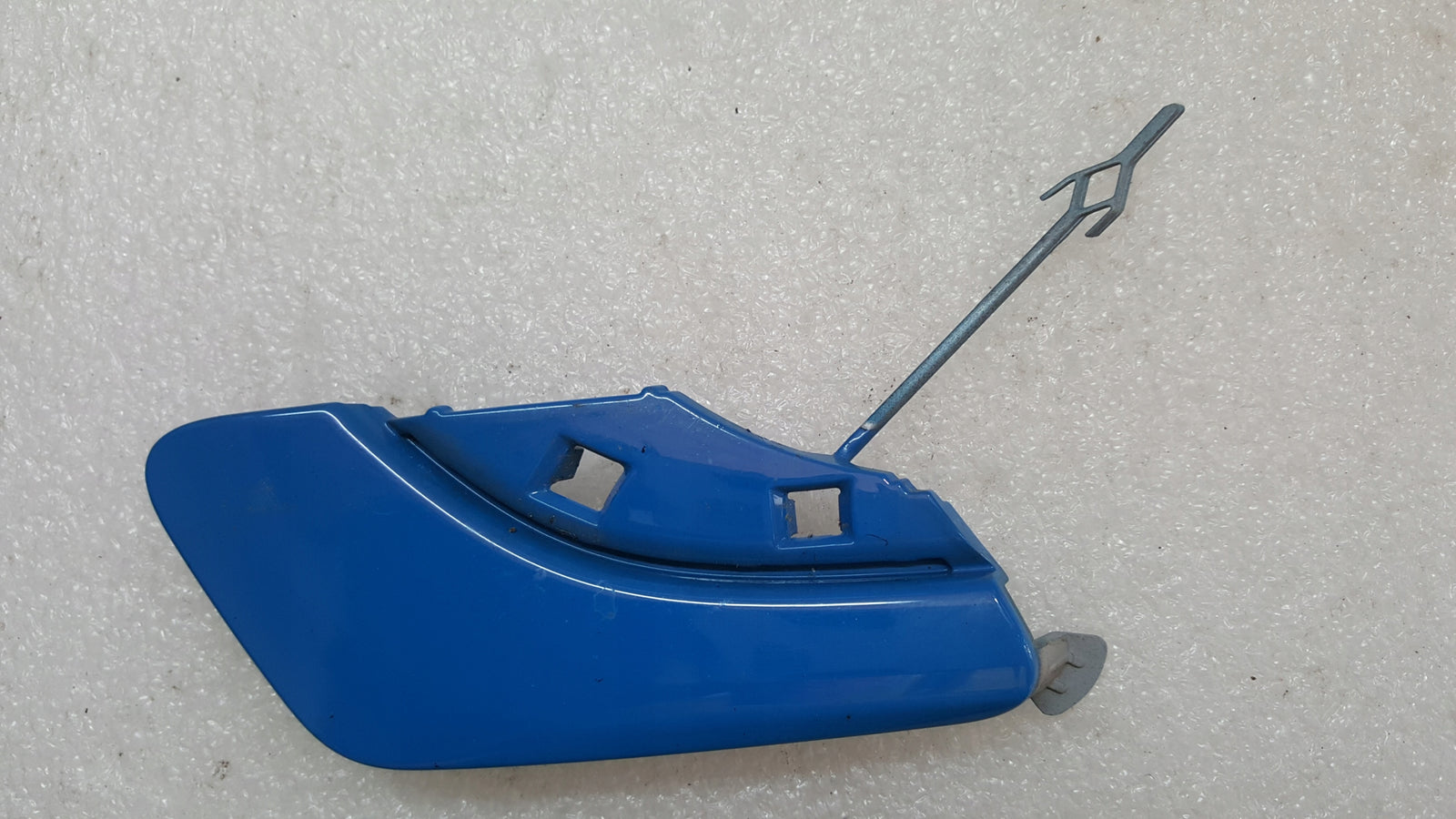 Zaślepka haka zderzaka przód AUDI A3 8Y0807241A