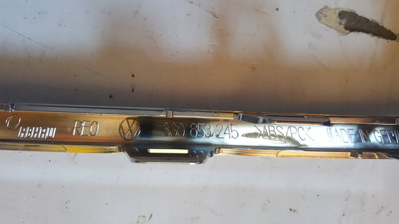 Środkowa listwa zderzaka przedniego VW PASSAT B8 3G0853245 DEMONTAŻ