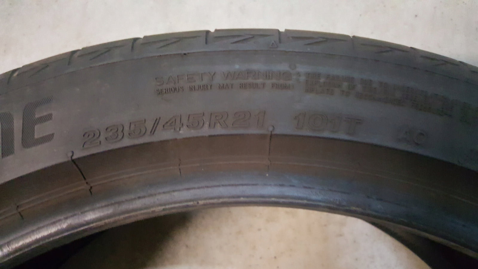 1x Opona letnia Bridgestone Turanza ECO 235/45/21 101T 5mm