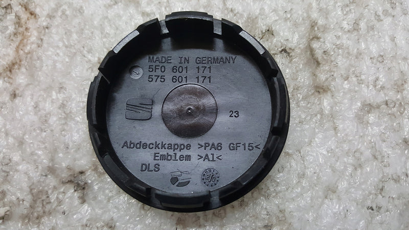 Dekielek SEAT 575601171 oryginał