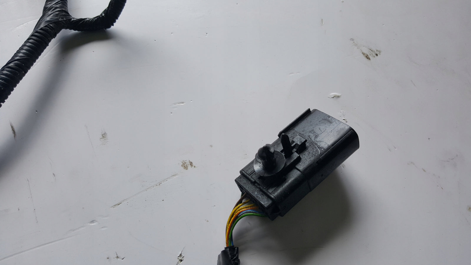 Instalacja czujników PDC tył FORD FOCUS NX6T-15K868 GBBE demontaż