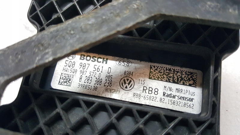 Radar sensor distronic VW AUDI SEAT SKODA 5Q0907561D 5Q0907461 demontaż