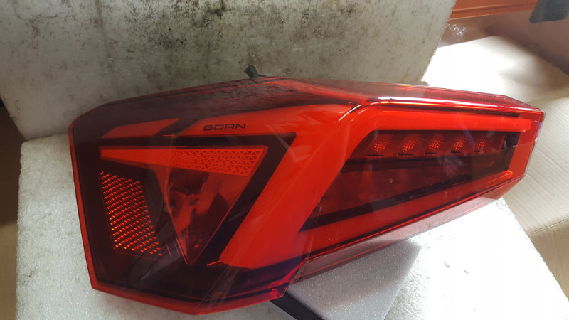 CUPRA BORN 10E945095A LAMPA TYLNA LEWA FULL LED 2020-