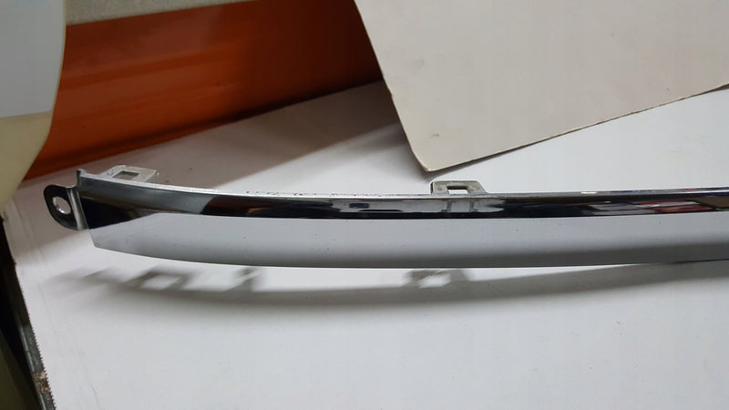 Listwa chrom zderzaka tylnego VW TOUAREG 7P6853835 demontaż