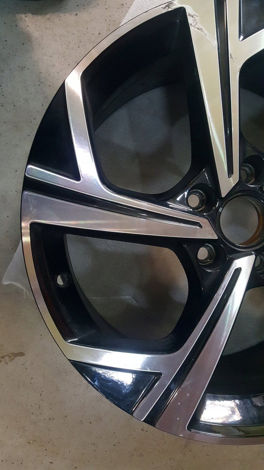 FELGA ALU VW T-ROC 5X112 18 7 J ET 45 2GA601025AP