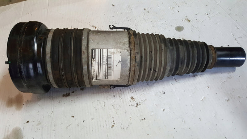 Amortyzator przód AUDI Q5 80A616039G demontaż