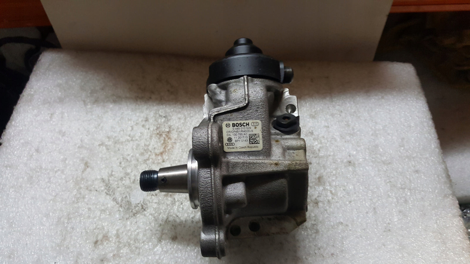 Pompa wtryskowa 2.0 TDI --VW AUDI 03L130755AC demontaż