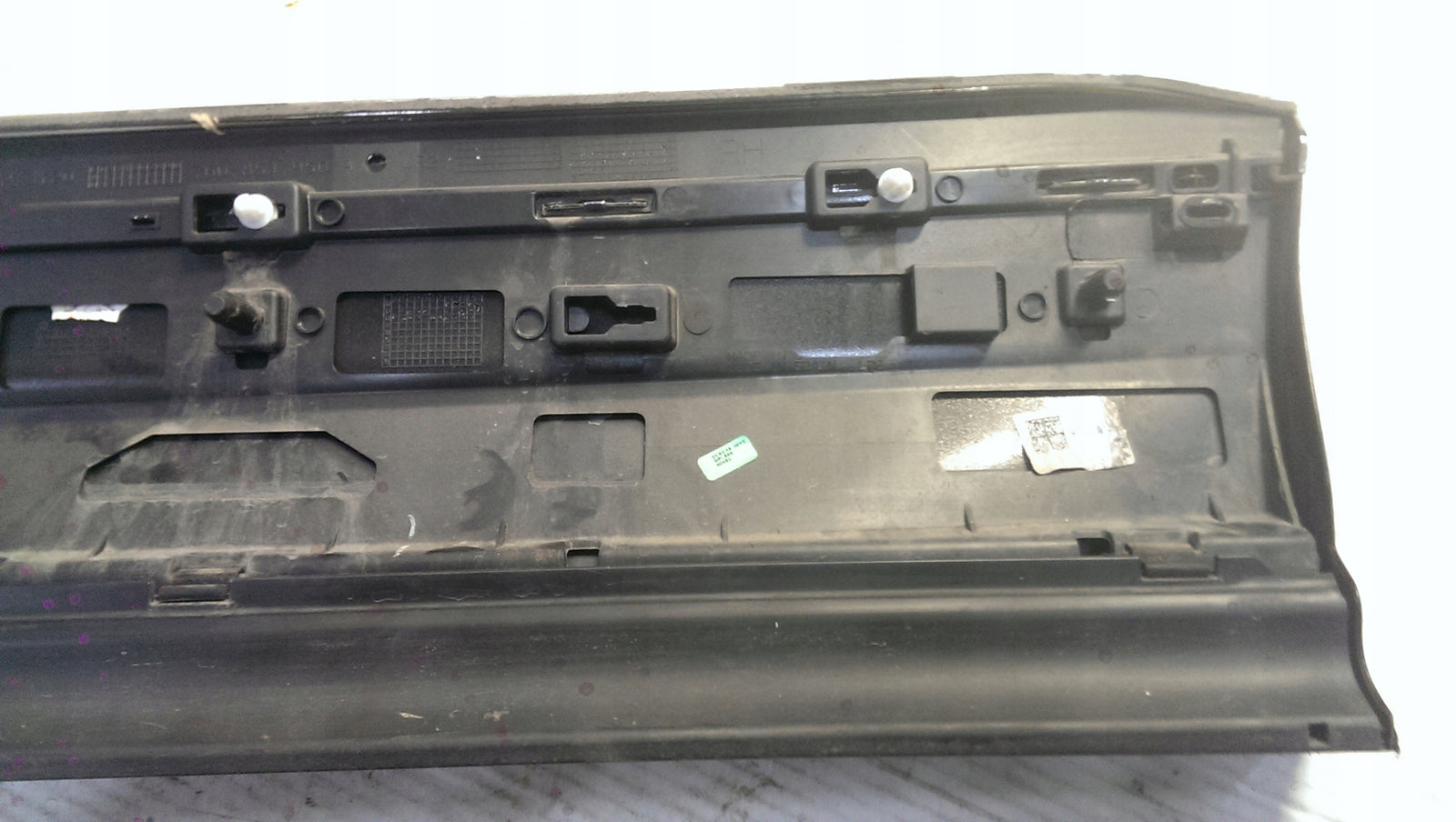 Listwa drzwi PR tył VW TOUAREG III 760854950A