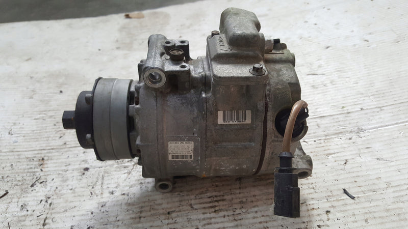 Kompresor klimatyzacji AUDI A8 4E0260805AS