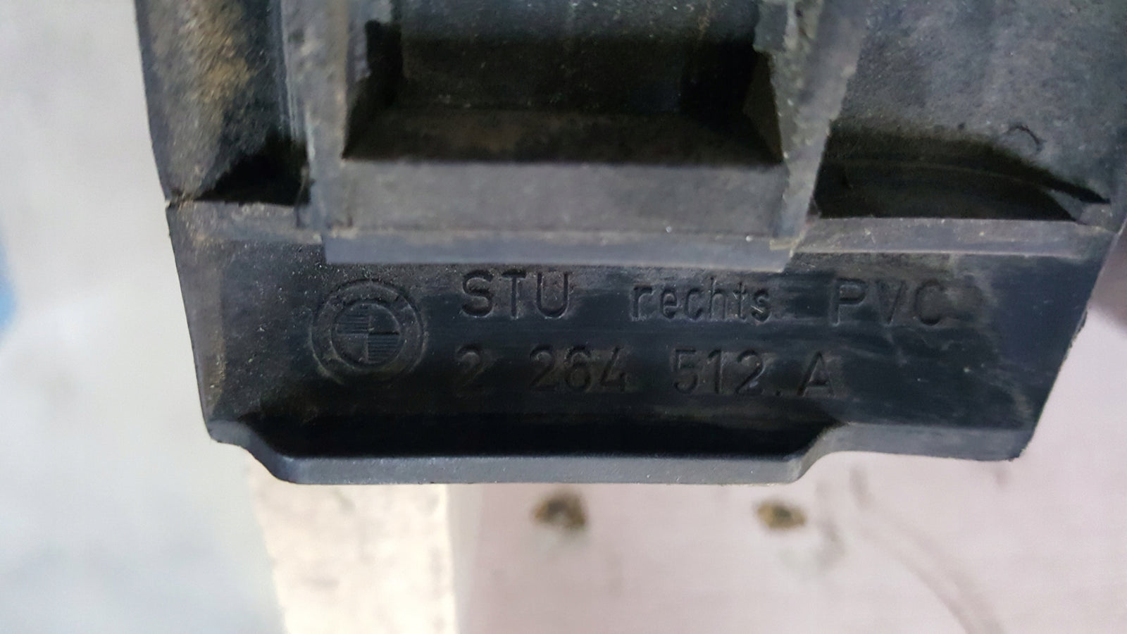 LISTWA DRZWI PRAWY PRZÓD BMW 3 E36 COMPACT 2264512A 511322513799