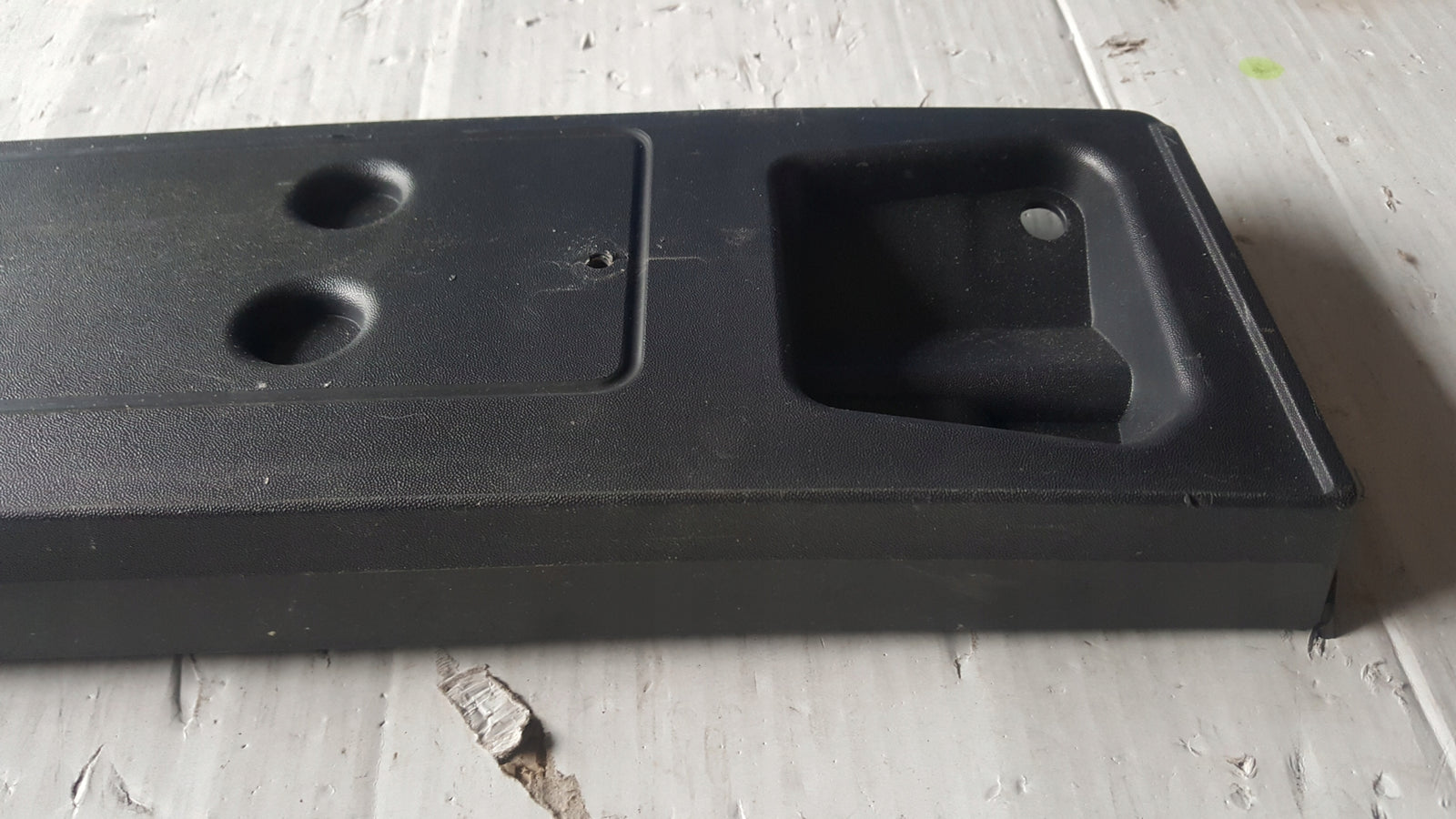 Ramka tablicy przód CUPRA FORMENTOR 5FF807287A demontaż