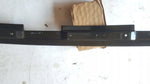 Wspornik prowadnicy lewych przednich drzwi VW Golf Plus 5M1 521 5M0833307E