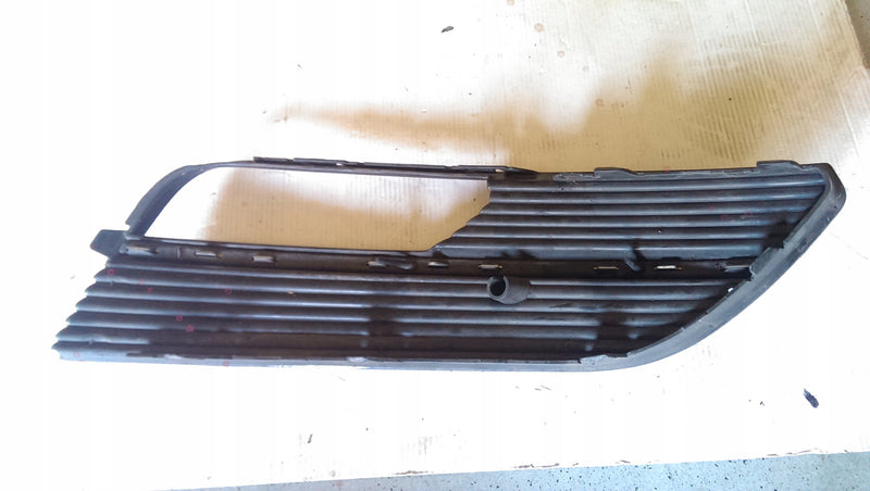 Kratka zderzaka lewy przód AUDI A3 8V3807681A