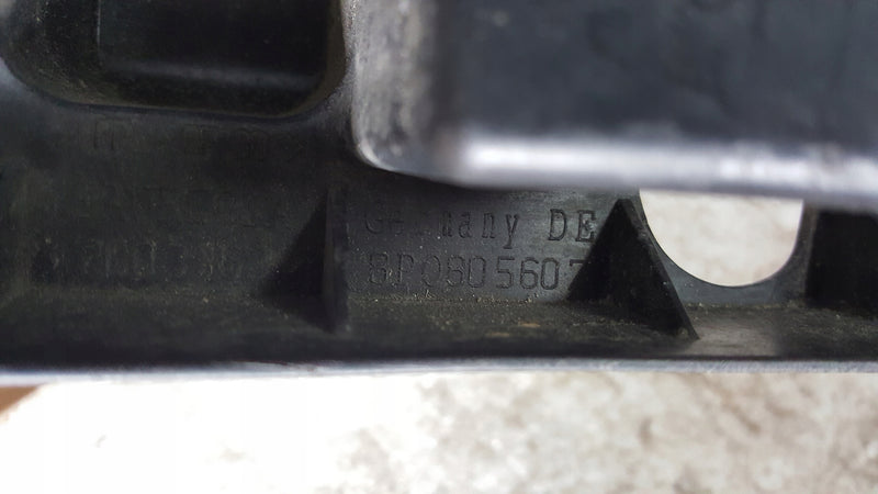 SLIZG MOCOWANIE LAMPY LEWY PRZOD AUDI A3 8P LIFT 2009-2012 8P0805607