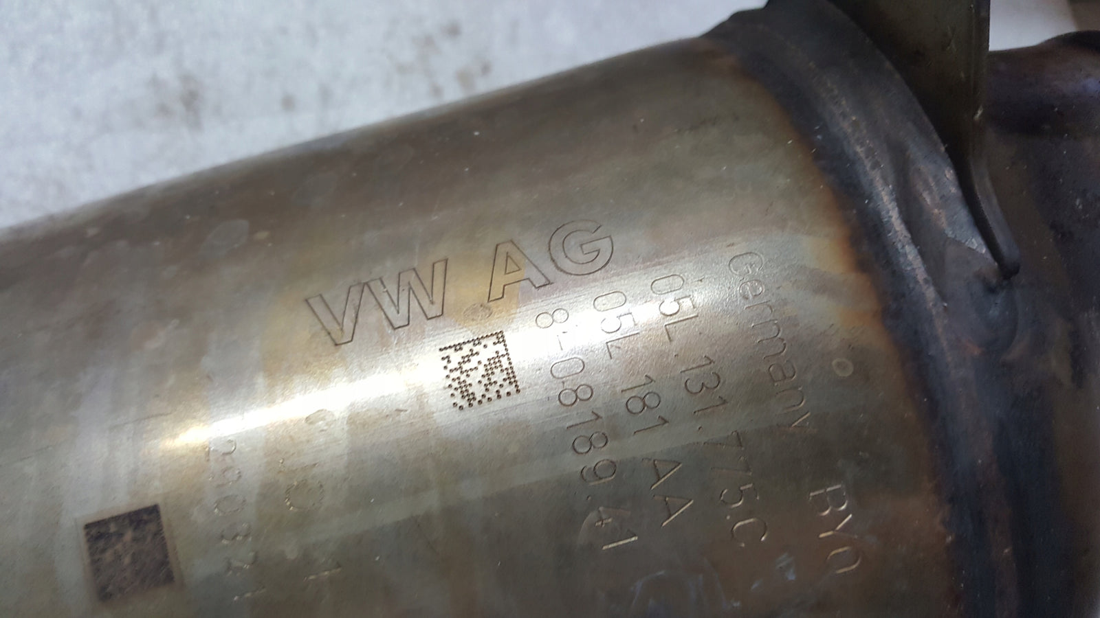 Filtr cząstek stałych DPF-- AUDI A4 (B9) A5 A6 (C8) A7 05L131765K demontaż