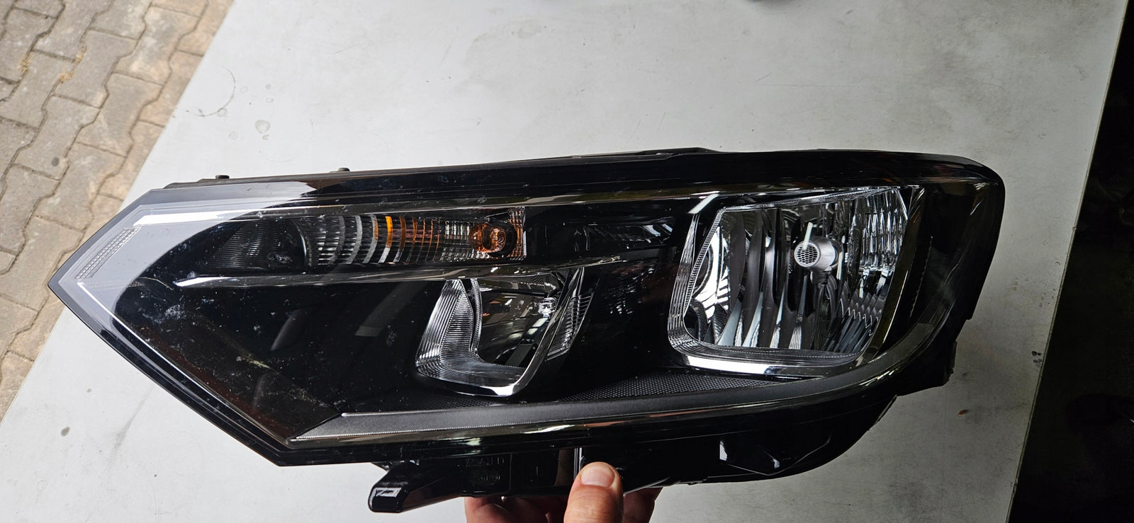 Le reflektor Vw Passat B8 3G1941005c 2025r IDEAŁ z nowego samochodu