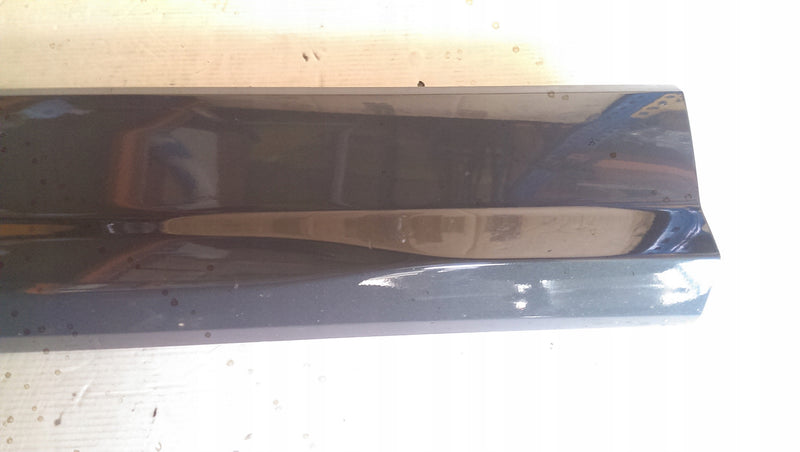 Listwa drzwi prawy przód AUDI Q2 81A853960B