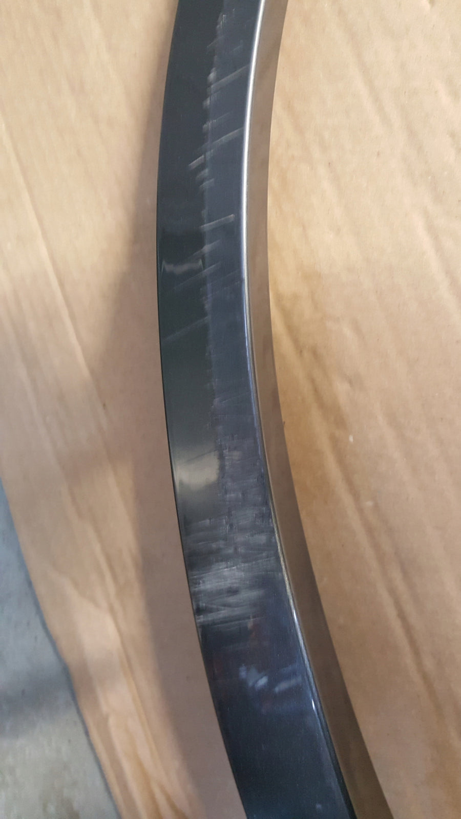 VW TOUAREG III 18R- LISTWA BŁOTNIKA PRAWA TYŁ 760853818C