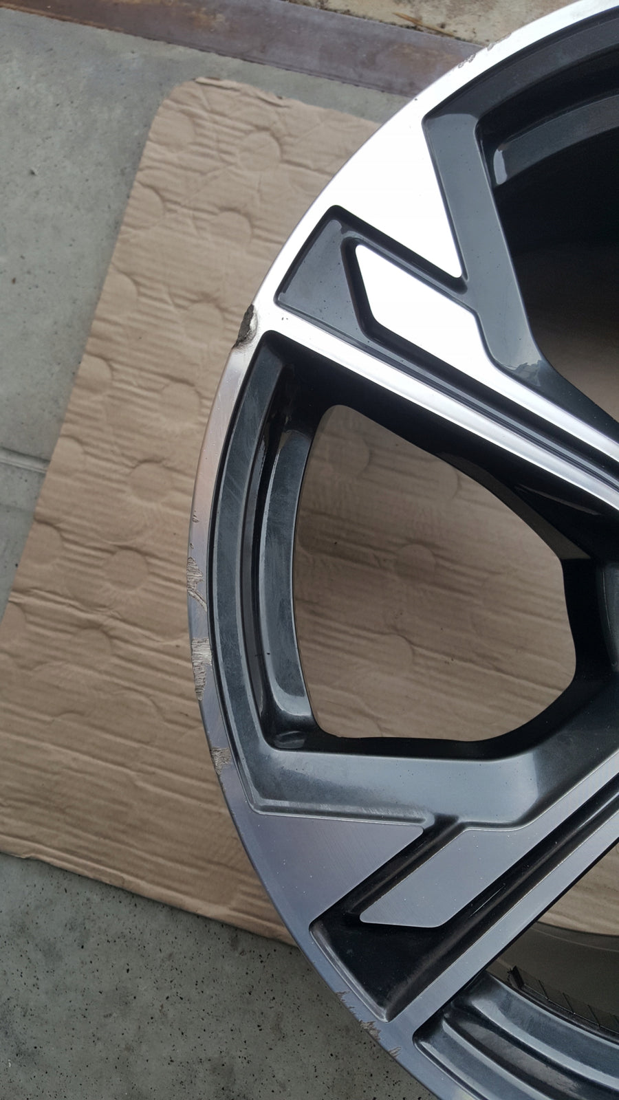 Felga aluminiowa Audi OE 8W0601025EM 8.5