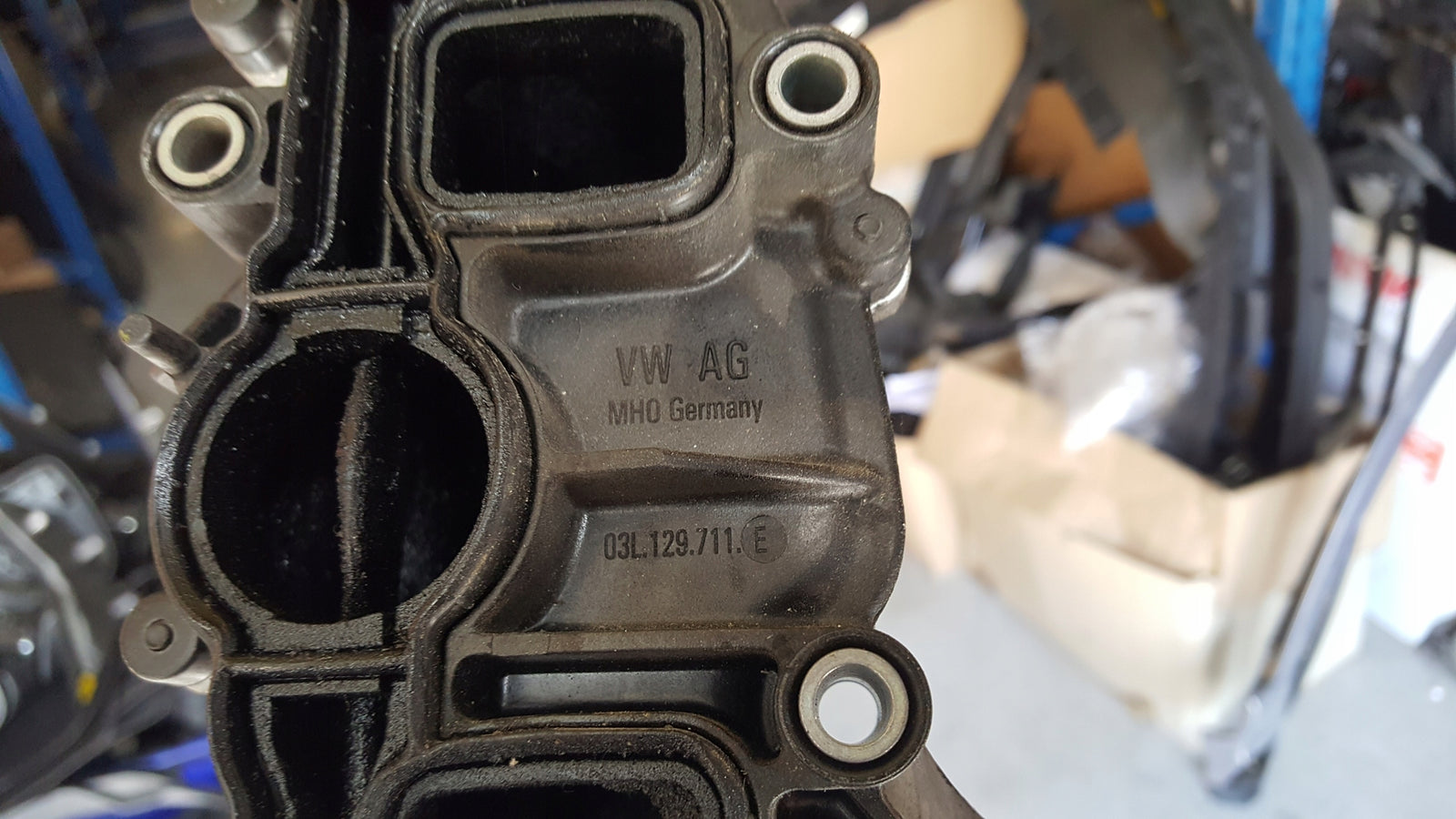 kolektor ssący VW AUDI SEAT SKODA 03L129711E