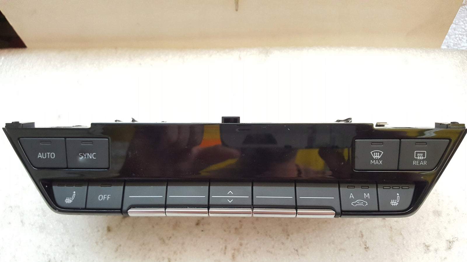 Panel klimatyzacji AUDI A3 8Y0820043A demontaż