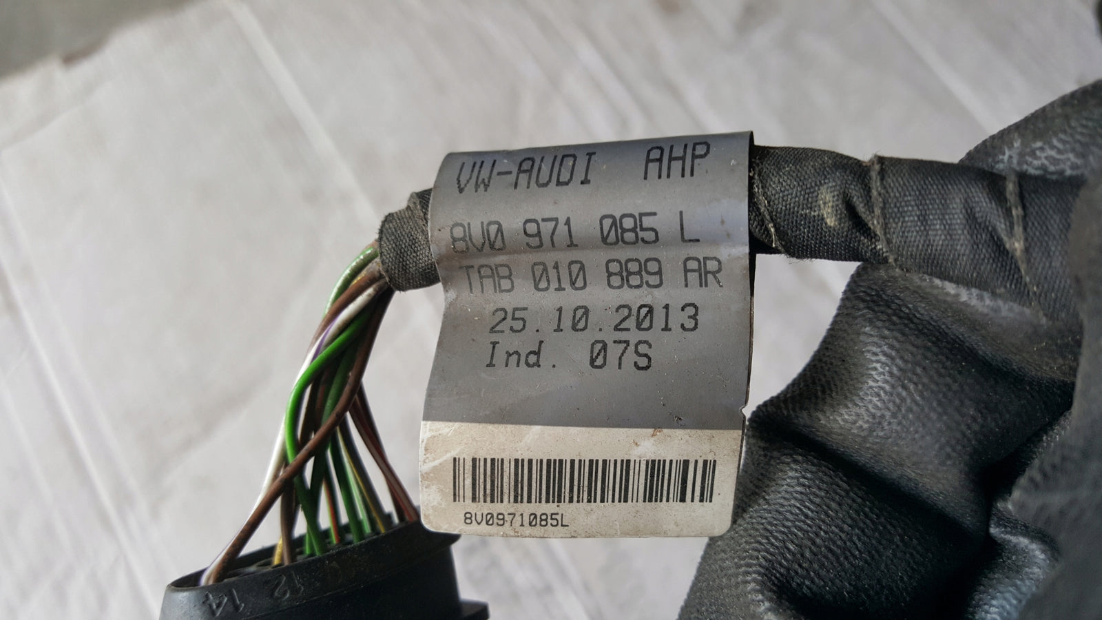 Wiązka czujników PDC zderzaka przedniego AUDI A3 8V0971085L demontaż