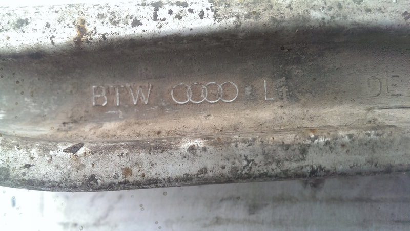Wahacz dolny LE przód AUDI A6 4F0407693 demontaż