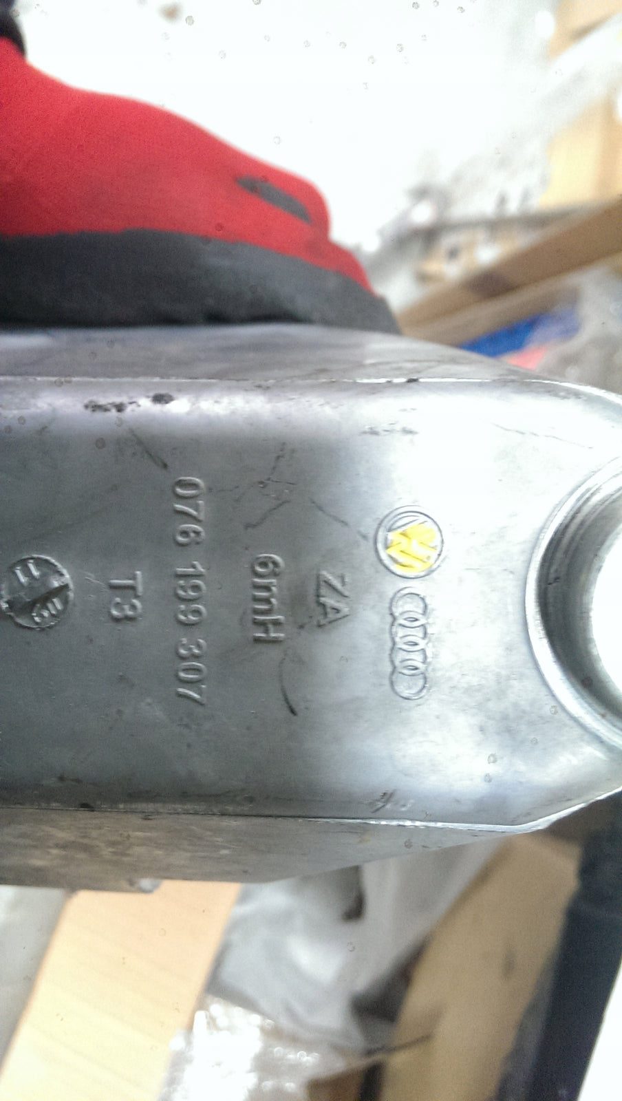 łapa silnika VW CRAFTER 2.5 TDI 076199307 ORYGINAŁ