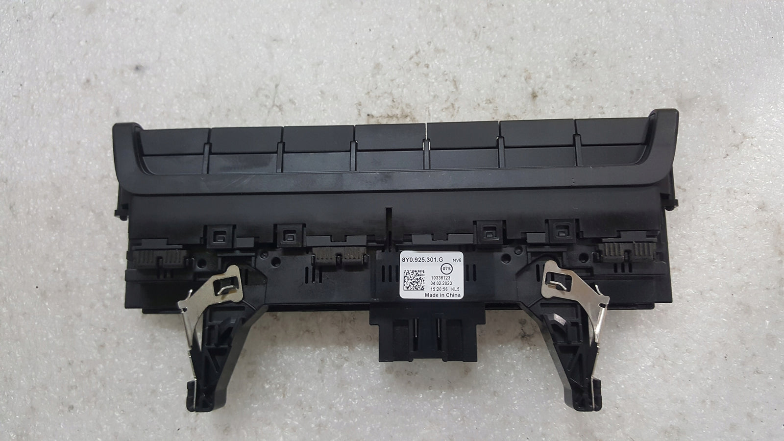 Panel przycisków AUDI A3 8Y0925301G demontaż