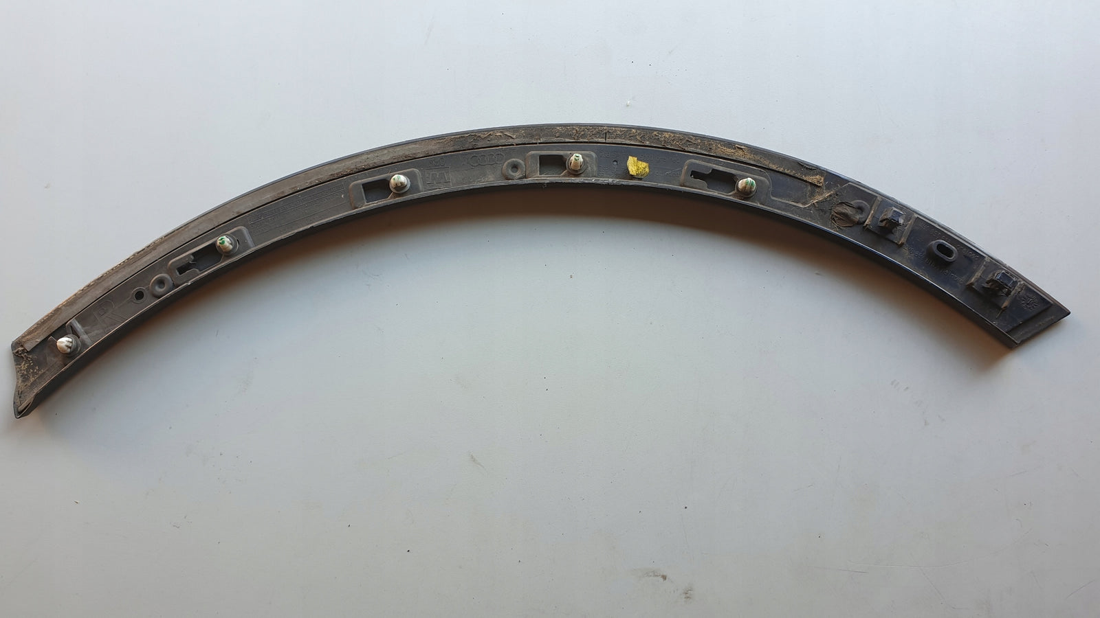 Listwa błotnika prawy tył AUDI Q7 4M0853818