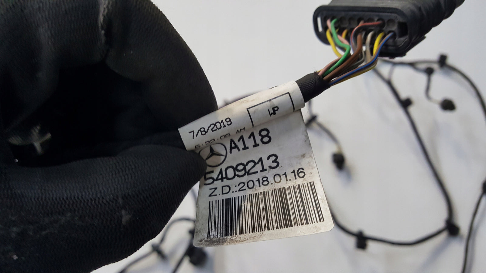 Instalacja czujników PDC zderzaka przedniego MERCEDES CLA W118 A1185409213