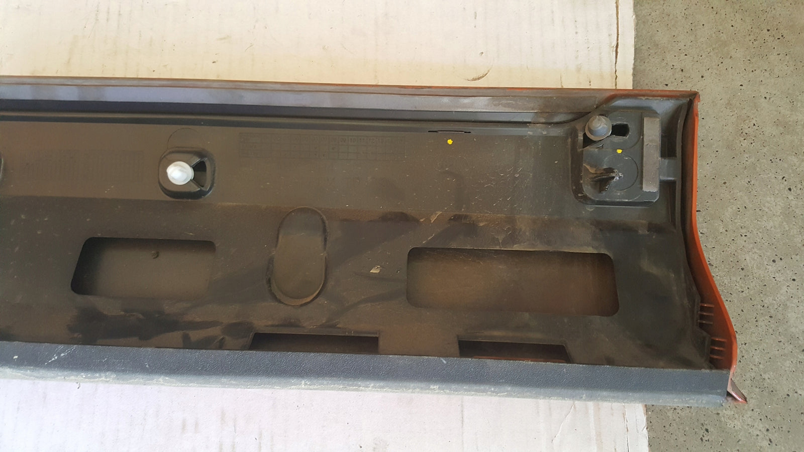 Listwa drzwi prawy przód AUDI Q3 II 83A853960A/B