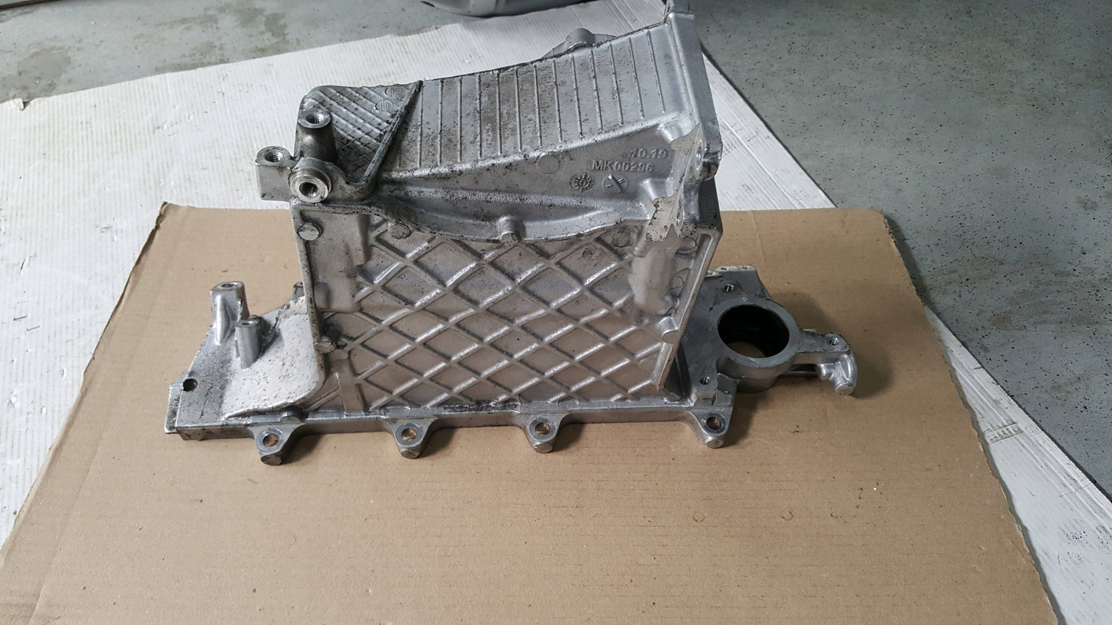 Kolektor ssący VW AUDI SKODA 2.0 TDI 04L129766BL