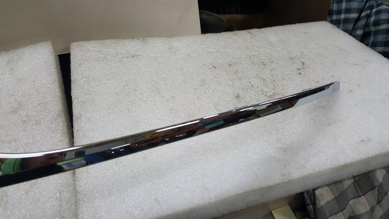 Listwa chrom zderzaka prawy tył VW ARTEON 3G8853842B demontaż