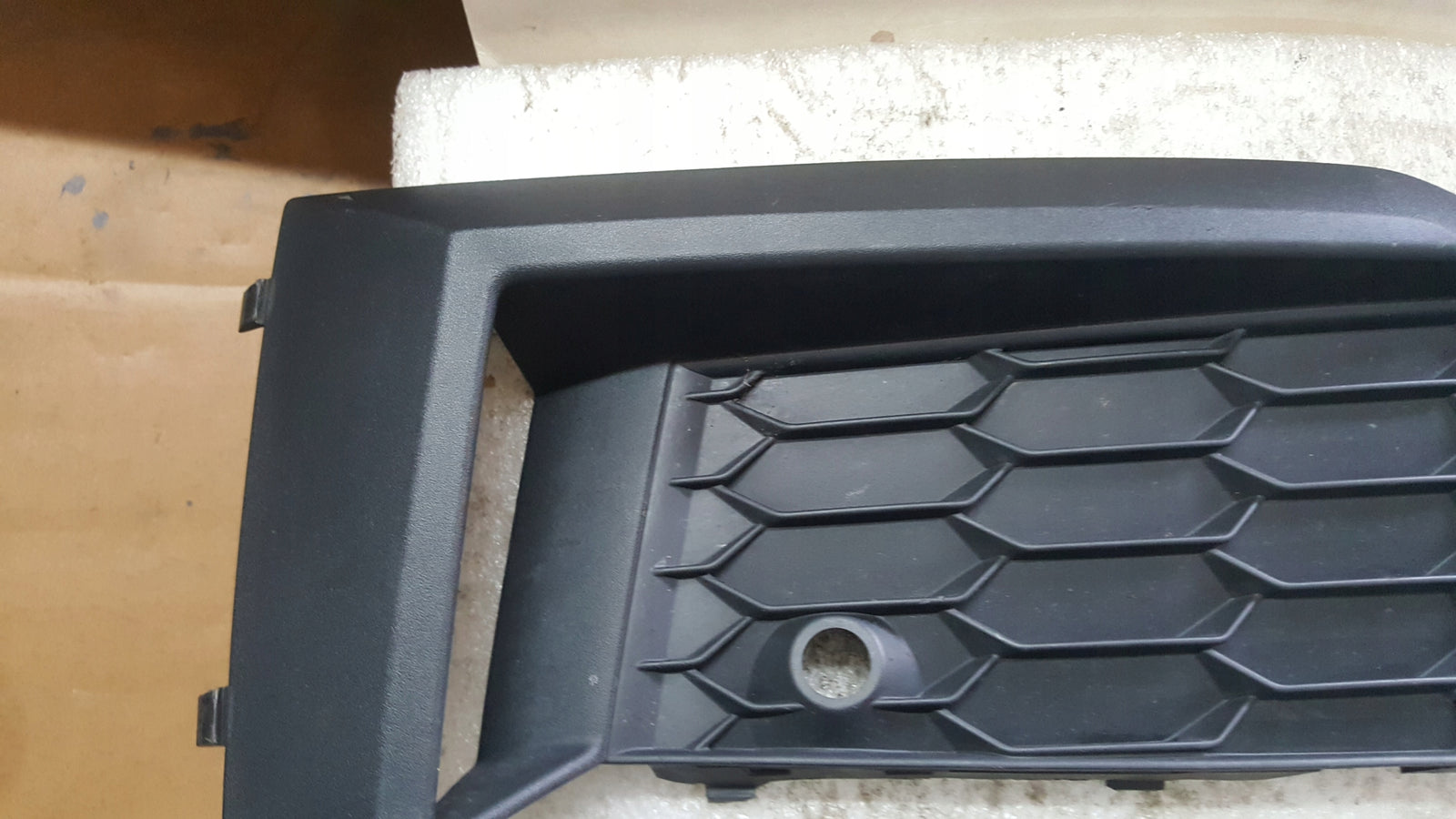 ATRAPA KRATKA ZDERZAKA PRAWA SKODA KODIAQ FL 565807368C LIFT