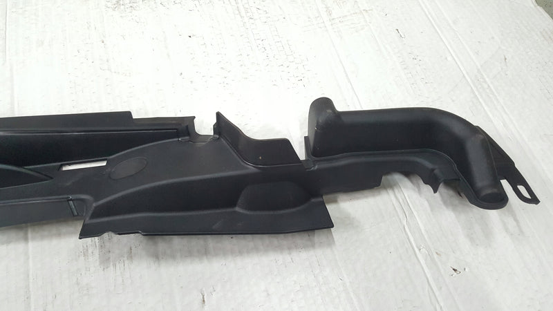 Nakładka błotnika prawy przód AUDI A4 B9 8W0821170