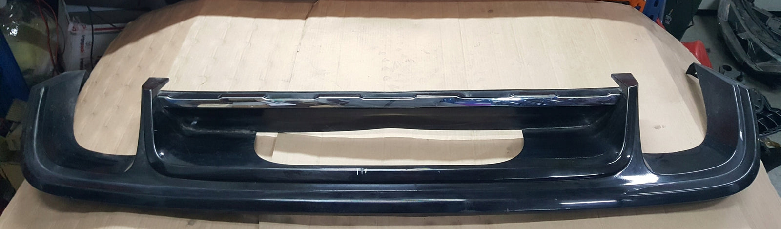 VW TOUAREG 7P6 R LINE SPOJLER DOKŁADKA ZDERZAKA 7p6807568K 7p6807568 tyl